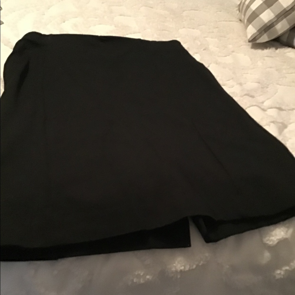 Ladies skirt